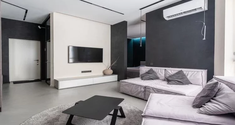 Summer Comfort. What temperature should you set the air conditioner on in summer?